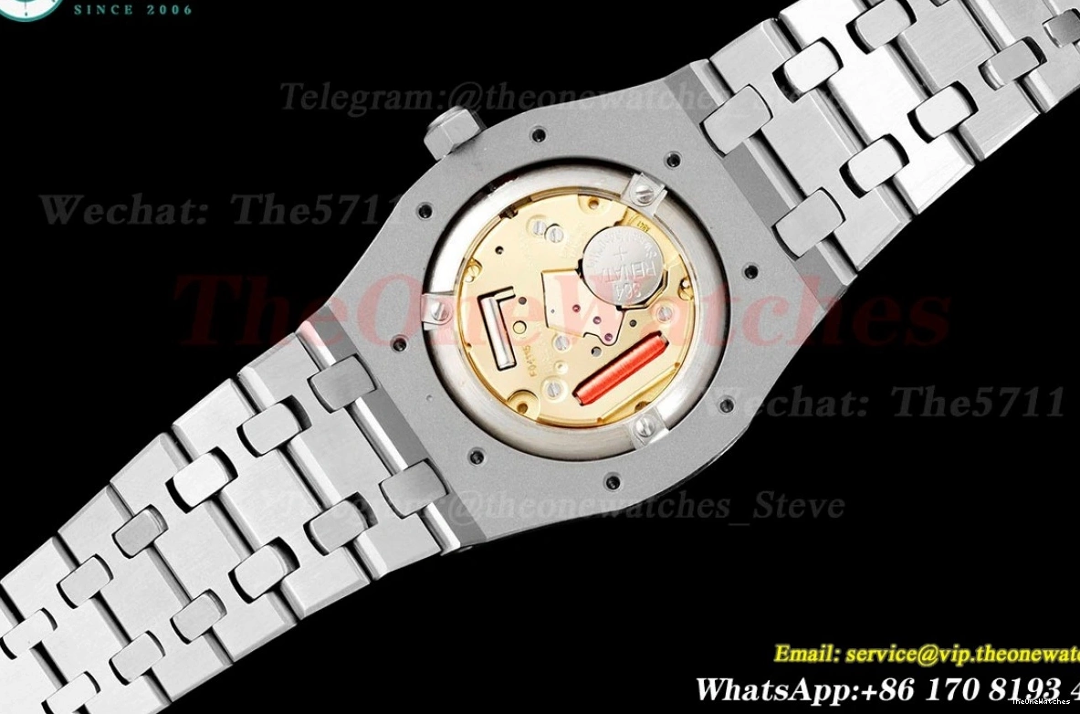 white Quartz Royal 8F Dial Ladies Swiss SS 33mm Oak SS 0218